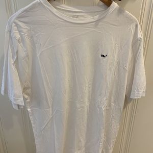 Vineyard Vines t-shirt